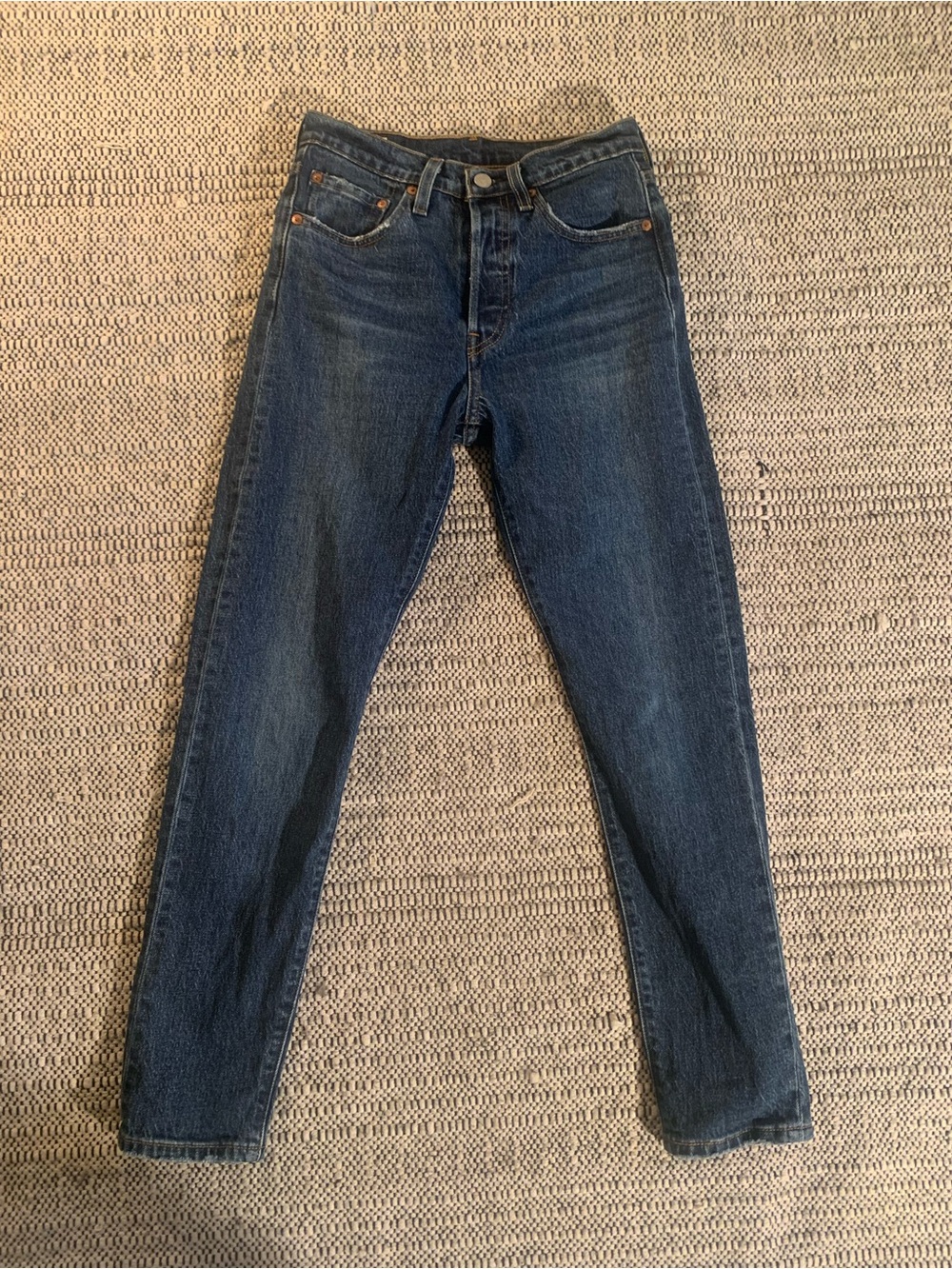 Levi's 501 Premium Jeans β W24 L28 β Classic Medium Wash